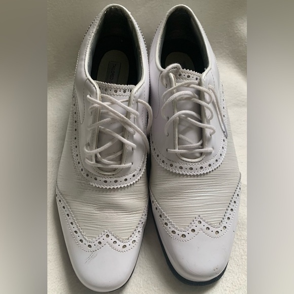 FootJoy Tailored Wingtip Spikeless Golf Shoes Womens Size 10 M White Black 91686 - Picture 1 of 16